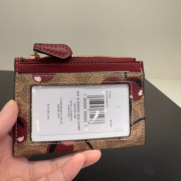 Last 1 ‼️Coach CZ462 Mini Skinny Id Case In Signature Canvas With Cherry Print - Picture 2 of 3